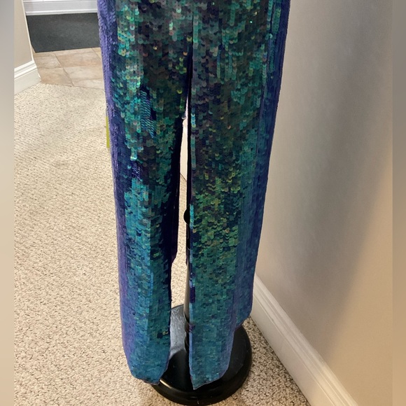 Mermaid sequin gown - Picture 4 of 7